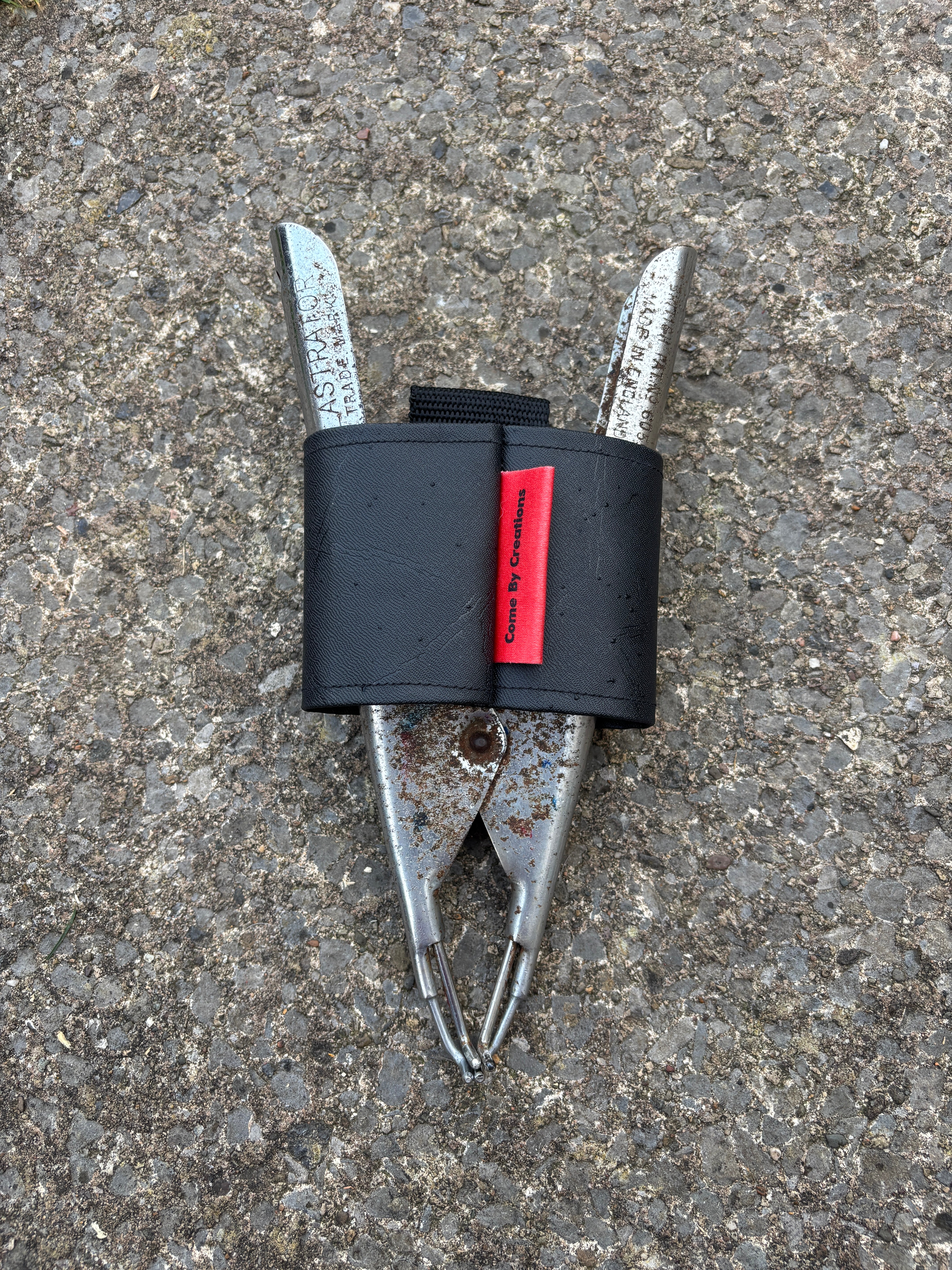 castration ring plier holder holster